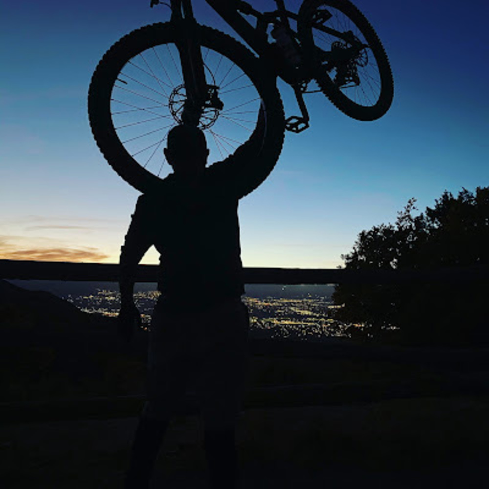 Meet your Posher, Javier